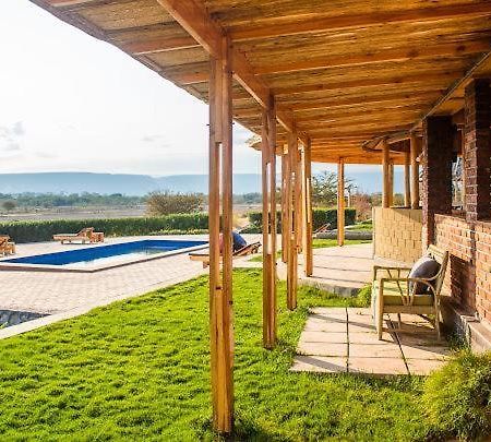 Naibala Manyara Lodge Мто-ва-Мбу Экстерьер фото