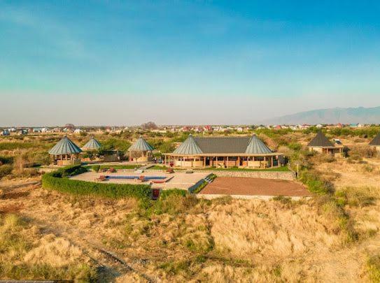 Naibala Manyara Lodge Мто-ва-Мбу Экстерьер фото